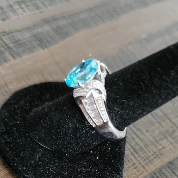 Bella Luce (JTV) Neon Apatite & White Diamond Simulants Ring - Picture 2 of 4